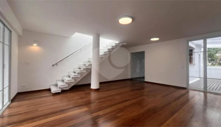 Casa à venda com 3 quartos, sendo 1 suíte,  em Vila Pompéia, São Paulo, SP