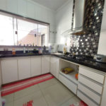 Casa à venda com 4 quartos, sendo 2 suítes, no condomínio Nascente do Jaraguá, Araraquara - SP