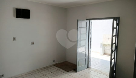 Sobrado à venda com 3 quartos, sendo 1 suíte, no Centro, Santo André, SP