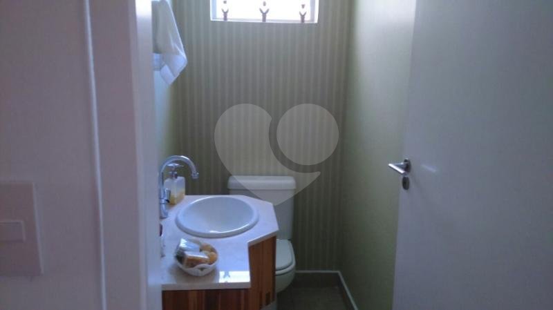Casa à venda com 3 suítes em Jardim Jussara, São Paulo, SP