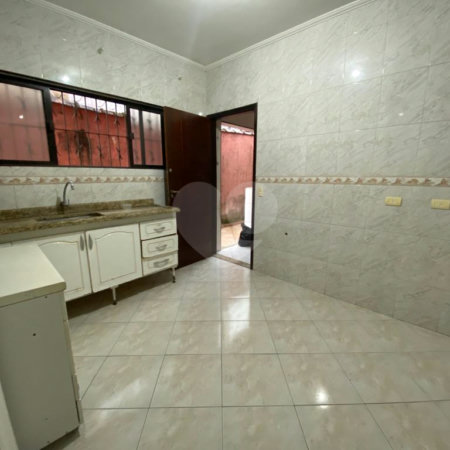 Casa à venda com 3 quartos, sendo 1 suíte, em Vila Valença, São Vicente, SP