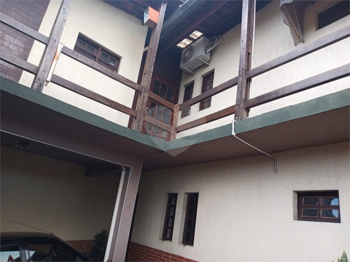 Sobrado à venda com 3 quartos, sendo 1 suíte,  em Vila Caputera, Mogi das Cruzes, SP