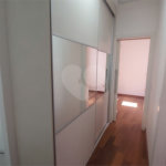 Casa para alugar com 3 quartos, sendo 1 suíte, no condomínio Santanna, São Paulo - SP