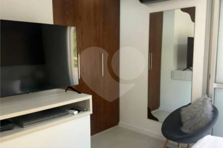 Casa à venda com 3 quartos, sendo 1 suíte, no condomínio Villas de São Francisco, São Paulo - SP