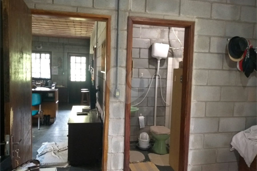 Casa à venda com 3 quartos, sendo 1 suíte, no condomínio Cinco Lagos, Mairiporã - SP