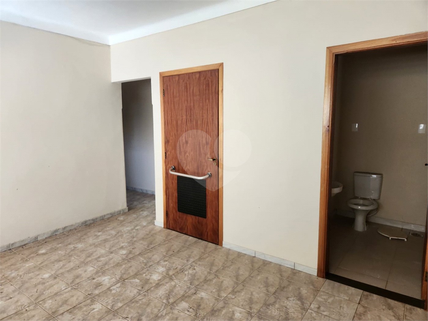 Sobrado à venda com 4 quartos, sendo 1 suíte, no Centro, Araraquara, SP