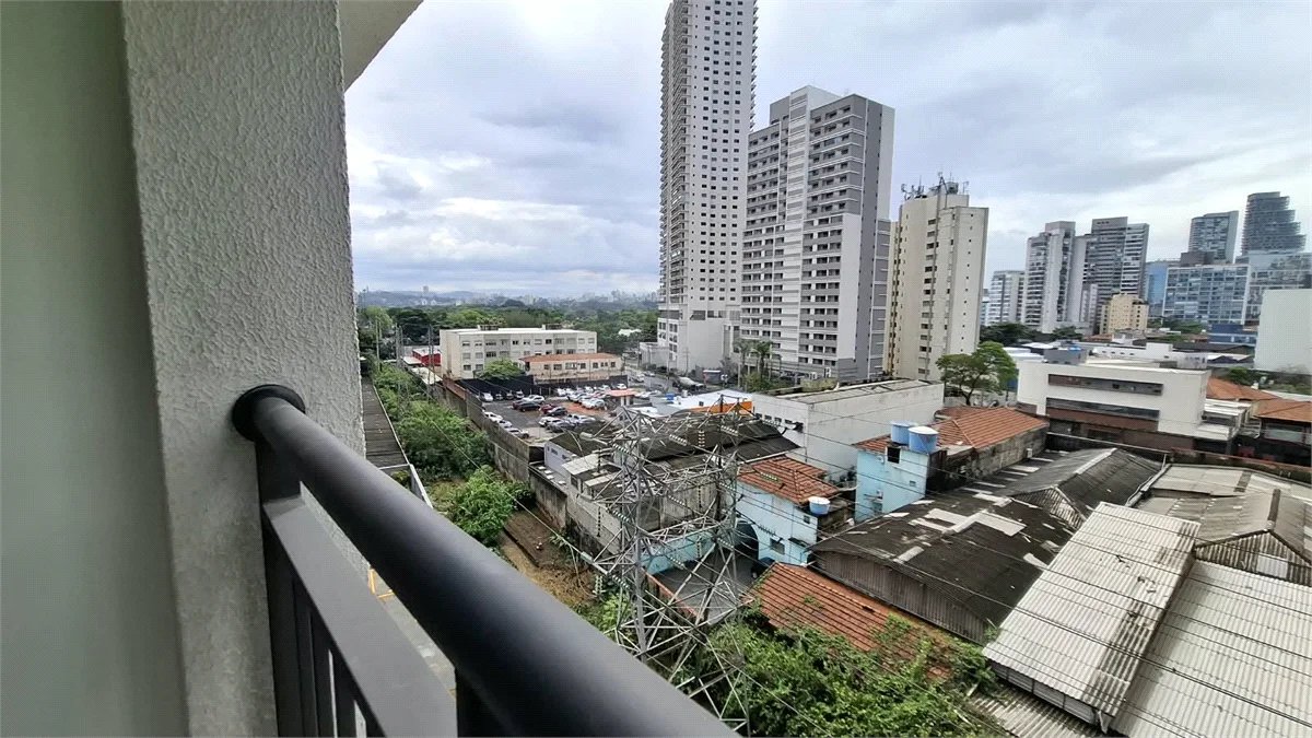 Apartamento à venda com 3 suítes em Vila Pirajussara, São Paulo, SP