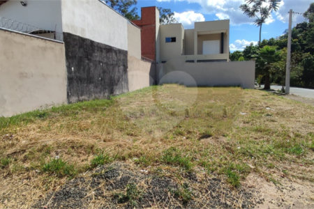 Terreno à Venda em São Carlos, no bairro Parque dos Flamboyants