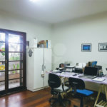 Casa à venda com 3 quartos, sendo 1 suíte, em Santo Amaro, São Paulo, SP