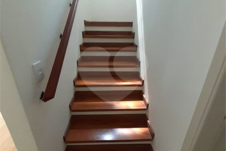 Sobrado à venda com 3 quartos, sendo 1 suíte,  em Parque da Lapa, São Paulo, SP