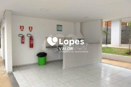 Apartamento no Condomínio Parque dos Manacás