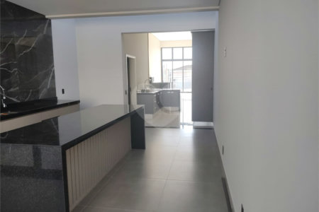 Casa à venda com 3 quartos, sendo 1 suíte,  no condomínio Madre Maria Vilac, Valinhos - SP