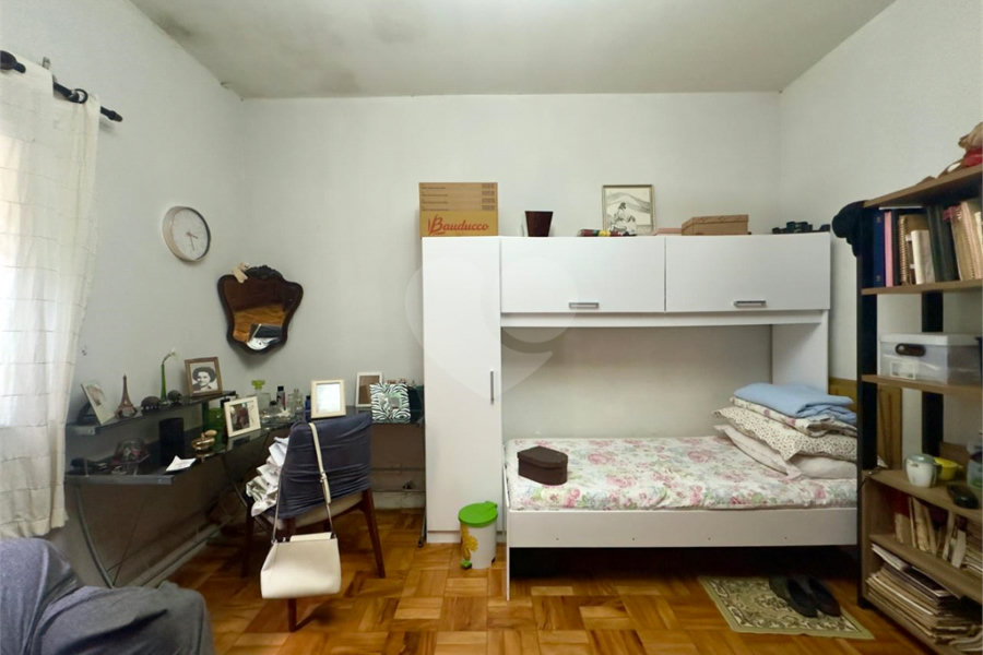 Casa à venda com 3 quartos em Horto, São Paulo, SP