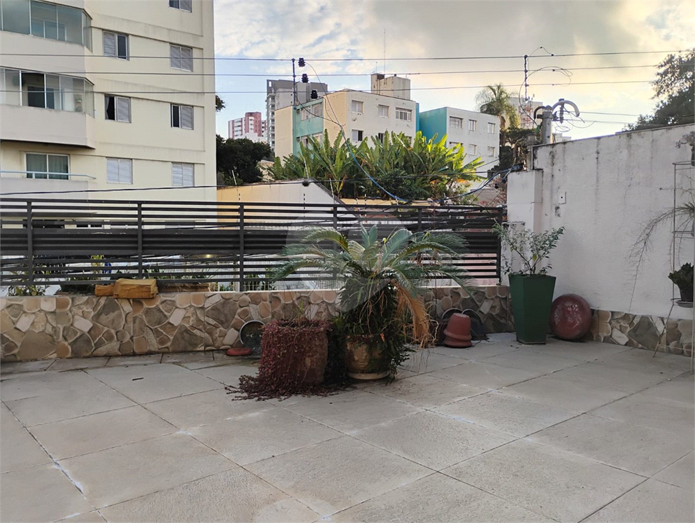 Sobrado à venda com 3 quartos, sendo 1 suíte, em Vila Paulista, São Paulo, SP