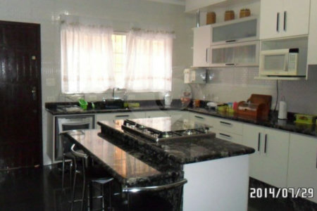 Casa Térrea à venda com 3 quartos, sendo 1 suíte,  em Jardim Franca, São Paulo, SP