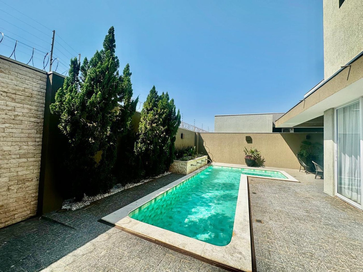 Casa de alto padrão à venda com 8 quartos em Condomínio Residencial Portal das Águas, Três Lagoas - MS