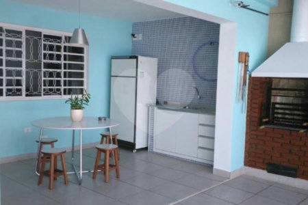 Casa à venda com 3 suítes em Jardim Jussara, São Paulo, SP