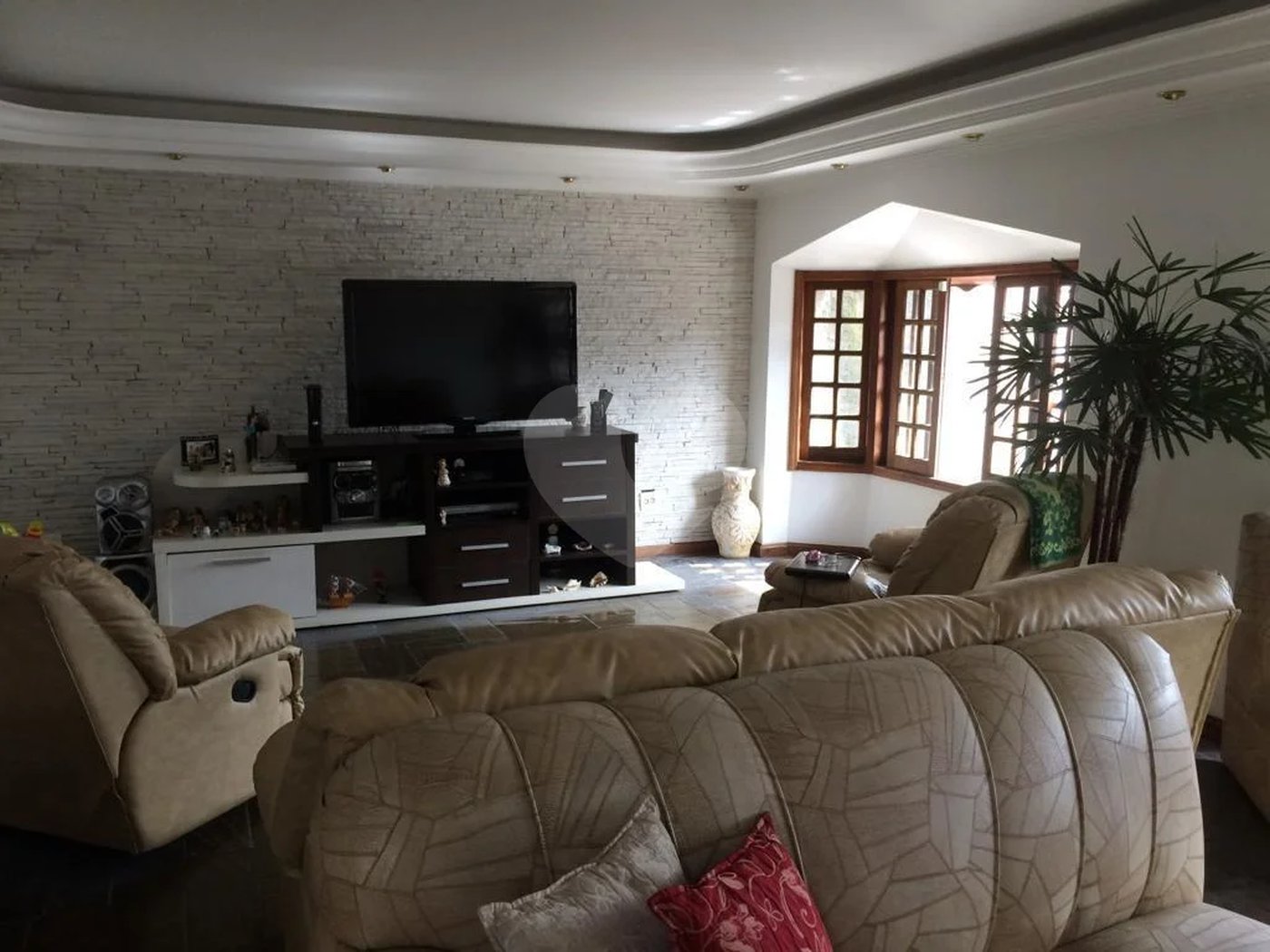 Casa à venda com 3 quartos, sendo 1 suíte, em Vila Nova Cachoeirinha, São Paulo, SP