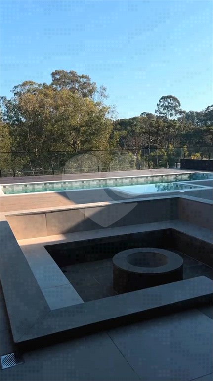 Casa à venda com 4 quartos, sendo 3 suítes,  no condomínio Jardim das Palmeiras, Bragança Paulista - SP