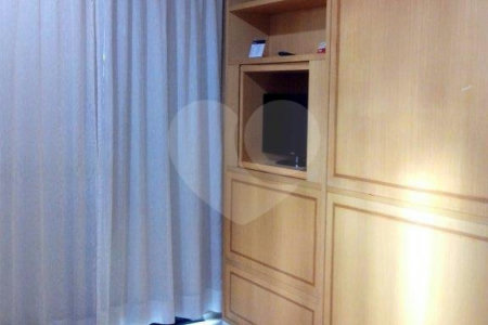 Flat à venda com 1 quarto em Santana, São Paulo, SP