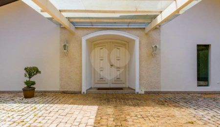 Casa para alugar com 4 suítes no condomínio Chácara Flora, São Paulo - SP