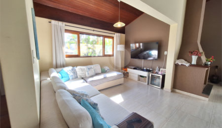 Casa para alugar com 3 quartos, sendo 1 suíte,  no condomínio Estância Marambaia, Vinhedo - SP