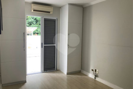 Casa para alugar com 3 quartos, sendo 1 suíte, em Santo Amaro, São Paulo, SP