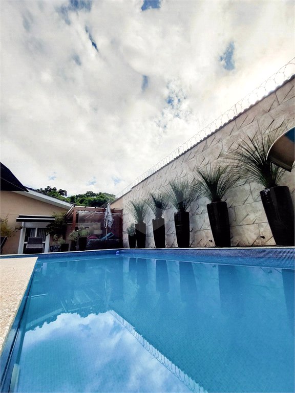 Casa à venda com 4 suítes em Horto, São Paulo, SP