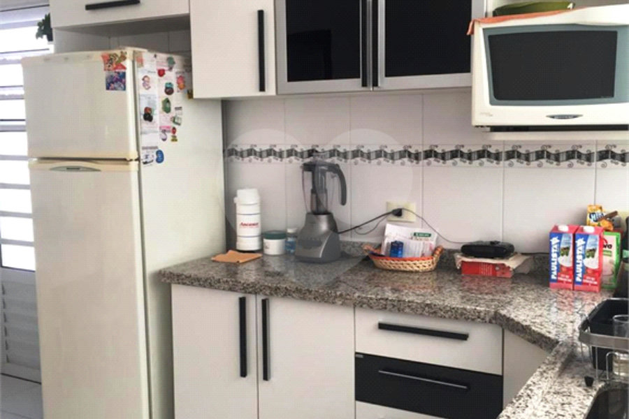 Casa à venda com 3 quartos, sendo 1 suíte, no condomínio Coelho III, São Paulo - SP