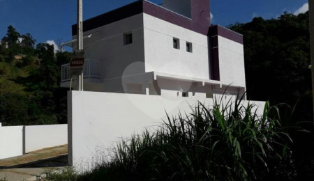 Sobrado à venda com 3 quartos, sendo 1 suíte, em Villa Verde, Franco da Rocha, SP