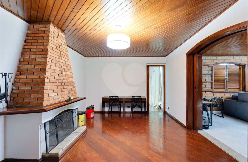 Casa Térrea à venda com 5 quartos, sendo 2 suítes, em Alto da Boa Vista, São Paulo, SP