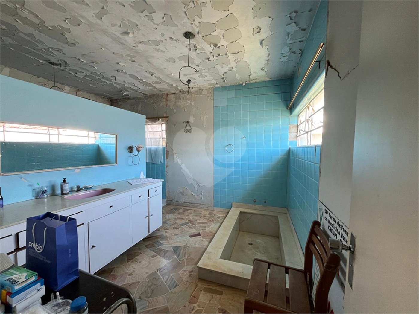 Casa à venda com 4 quartos, sendo 1 suíte,  em Vila Rosa, Itapetininga, SP