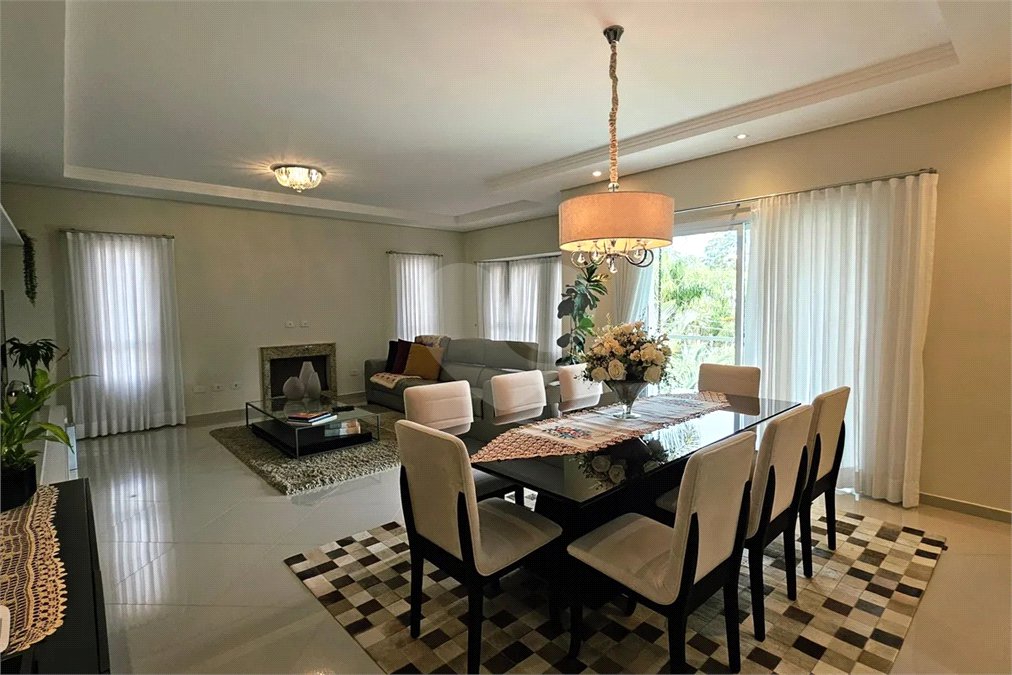 Casa à venda com 5 suítes no condomínio Capital Ville 2, Jundiaí - SP