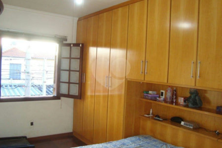 Sobrado à venda com 4 quartos, sendo 2 suítes, em Santa Teresinha, São Paulo, SP