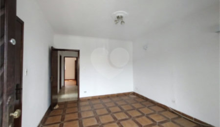 Casa à venda com 3 quartos, sendo 1 suíte,  em Tremembé, São Paulo, SP