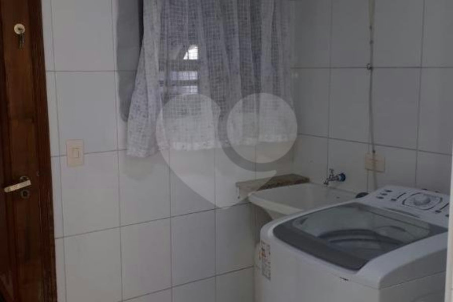 Sobrado à venda com 3 quartos, sendo 1 suíte,  em Tremembé, São Paulo, SP