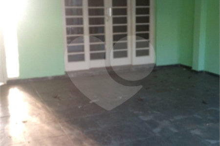 Sobrado à venda com 3 quartos, sendo 1 suíte, em Paulicéia, São Bernardo do Campo, SP