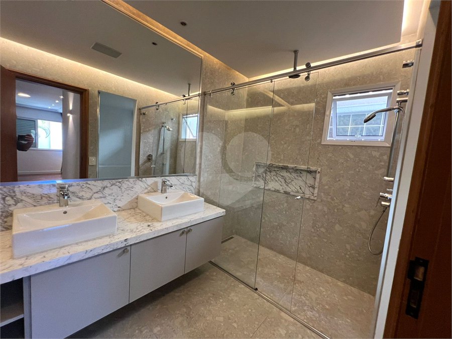 Casa para alugar com 3 quartos, sendo 1 suíte, no condomínio Res Villeneuve, São Paulo - SP