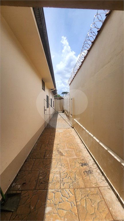 Casa à venda com 4 quartos, sendo 1 suíte, em Jardim Roberto Selmi Dei, Araraquara, SP