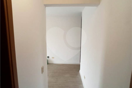 Casa à venda com 3 quartos, sendo 1 suíte,  em Vila Olímpia, São Paulo, SP