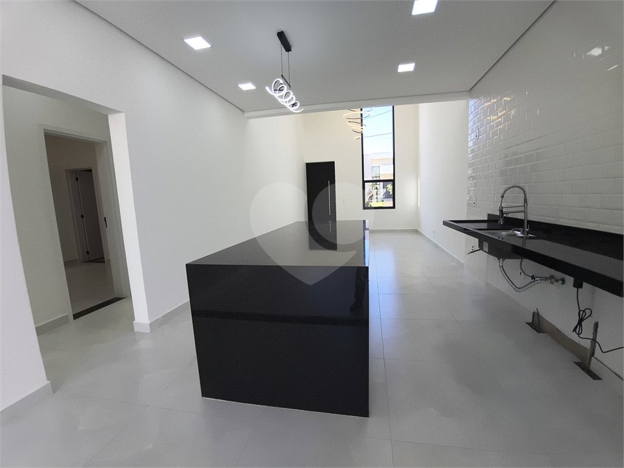 Casa à venda com 3 suítes no condomínio Campos do Conde I e II, Sorocaba - SP