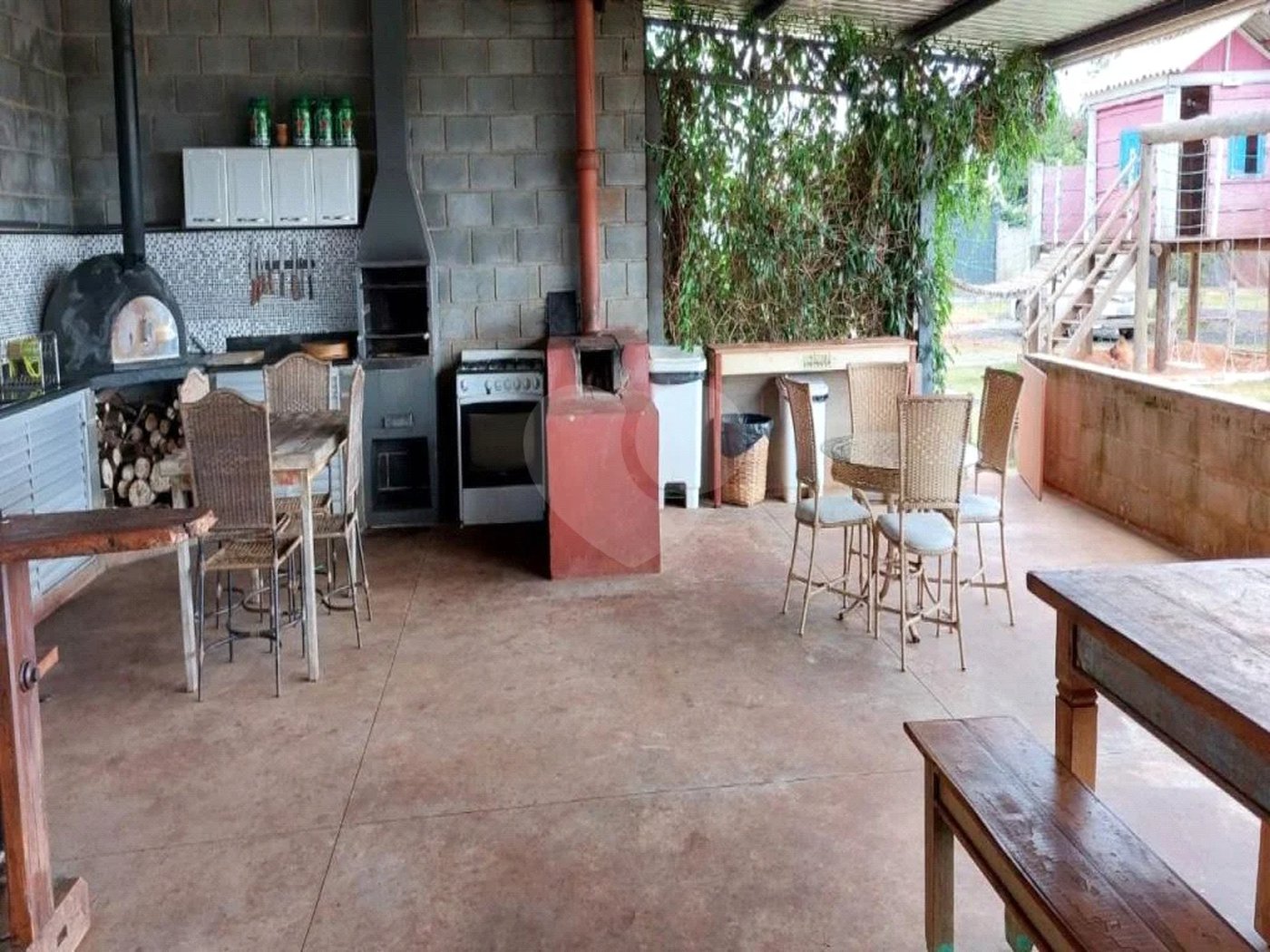 Chácara à venda com 4 quartos, sendo 1 suíte,  em Jardim dos Ipês, Brodowski, SP