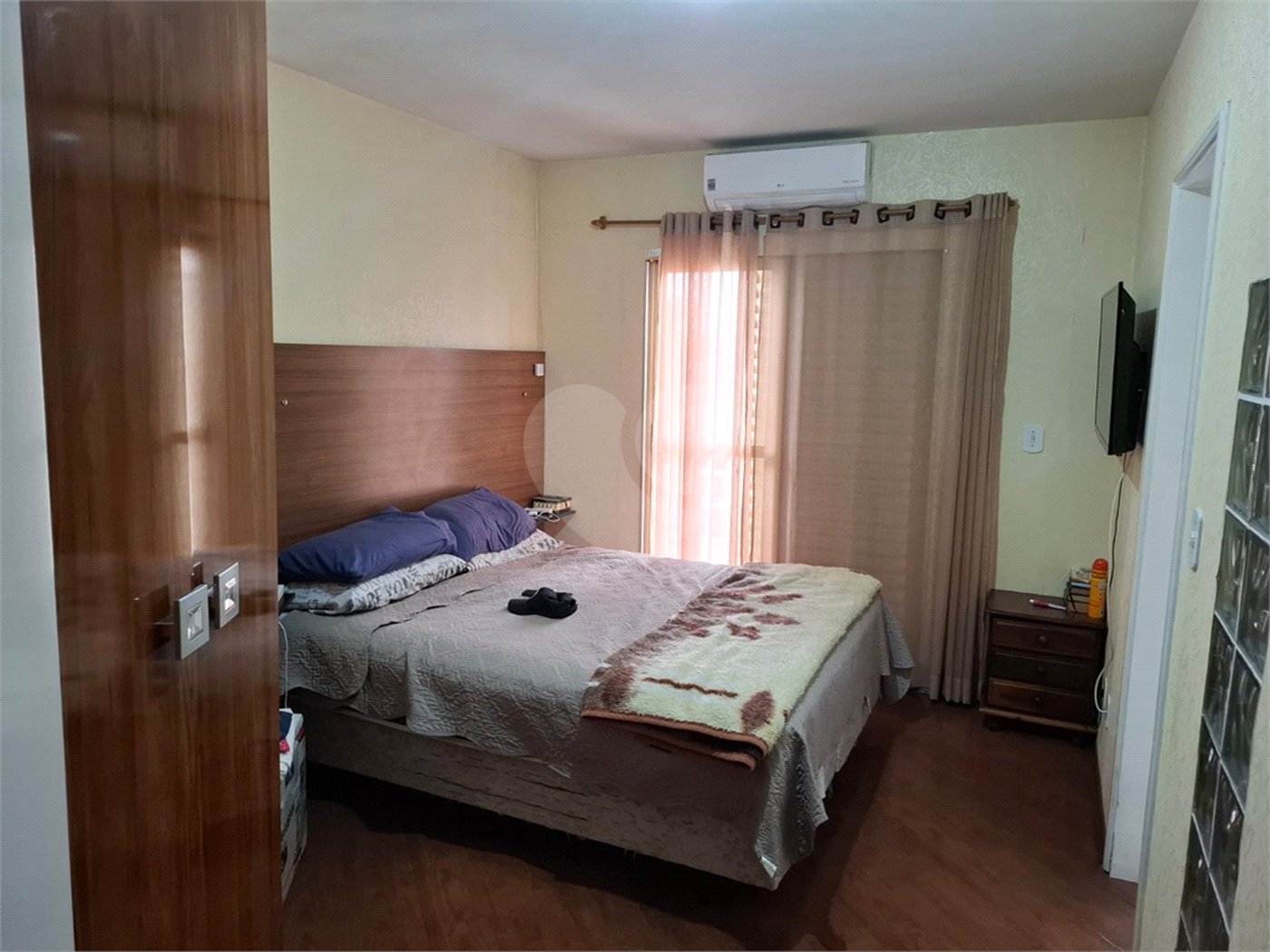 Casa à venda com 2 suítes em Vila Figueira, Suzano, SP