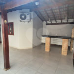 Casa à venda com 4 quartos, sendo 2 suítes, no condomínio Residencial Grape Village, Vinhedo - SP
