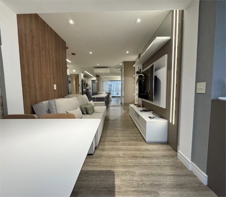 Apartamento para alugar com 2 quartos, sendo 1 suíte,  em Indianópolis, São Paulo, SP