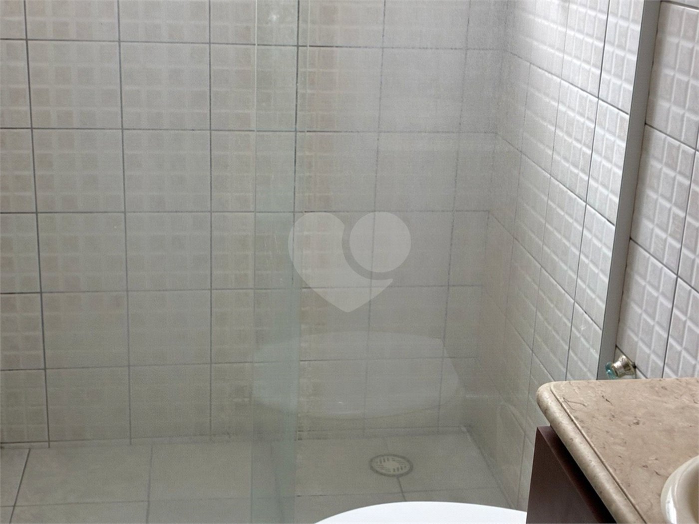 Casa à venda com 3 quartos, sendo 1 suíte,  em Vila Figueira, Suzano, SP