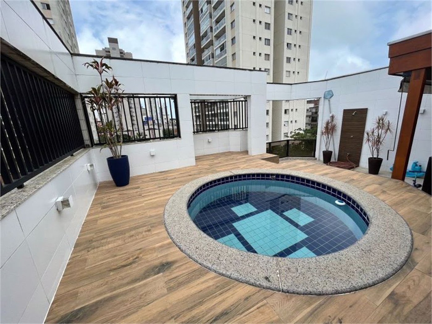 Apartamento Residencial à venda, Jardim Las Palmas, Guarujá - AP0534.