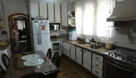 Sobrado à venda com 6 quartos, sendo 4 suítes,  em Tremembé, São Paulo, SP