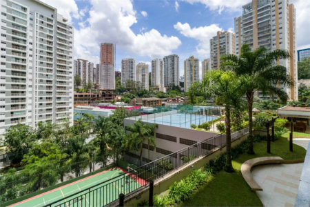 Apartamento à venda com 2 quartos, sendo 1 suíte,  em Vila Andrade, São Paulo, SP