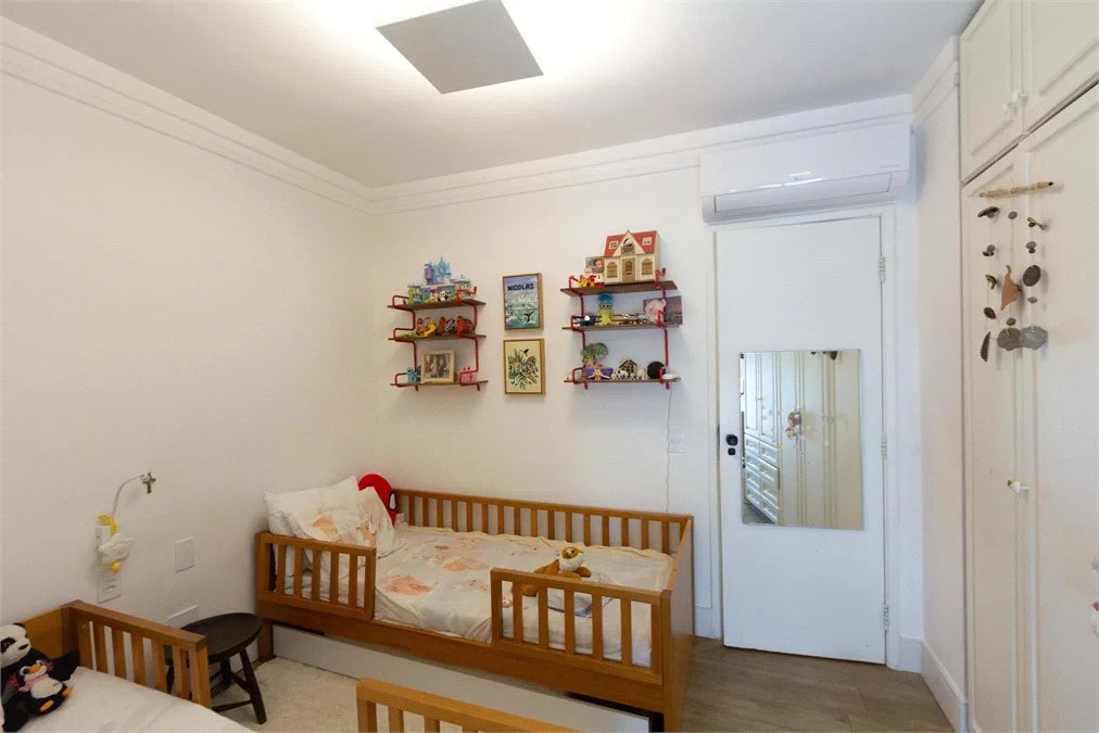 Apartamento à venda com 4 suítes em Vila Nova Conceição, São Paulo, SP